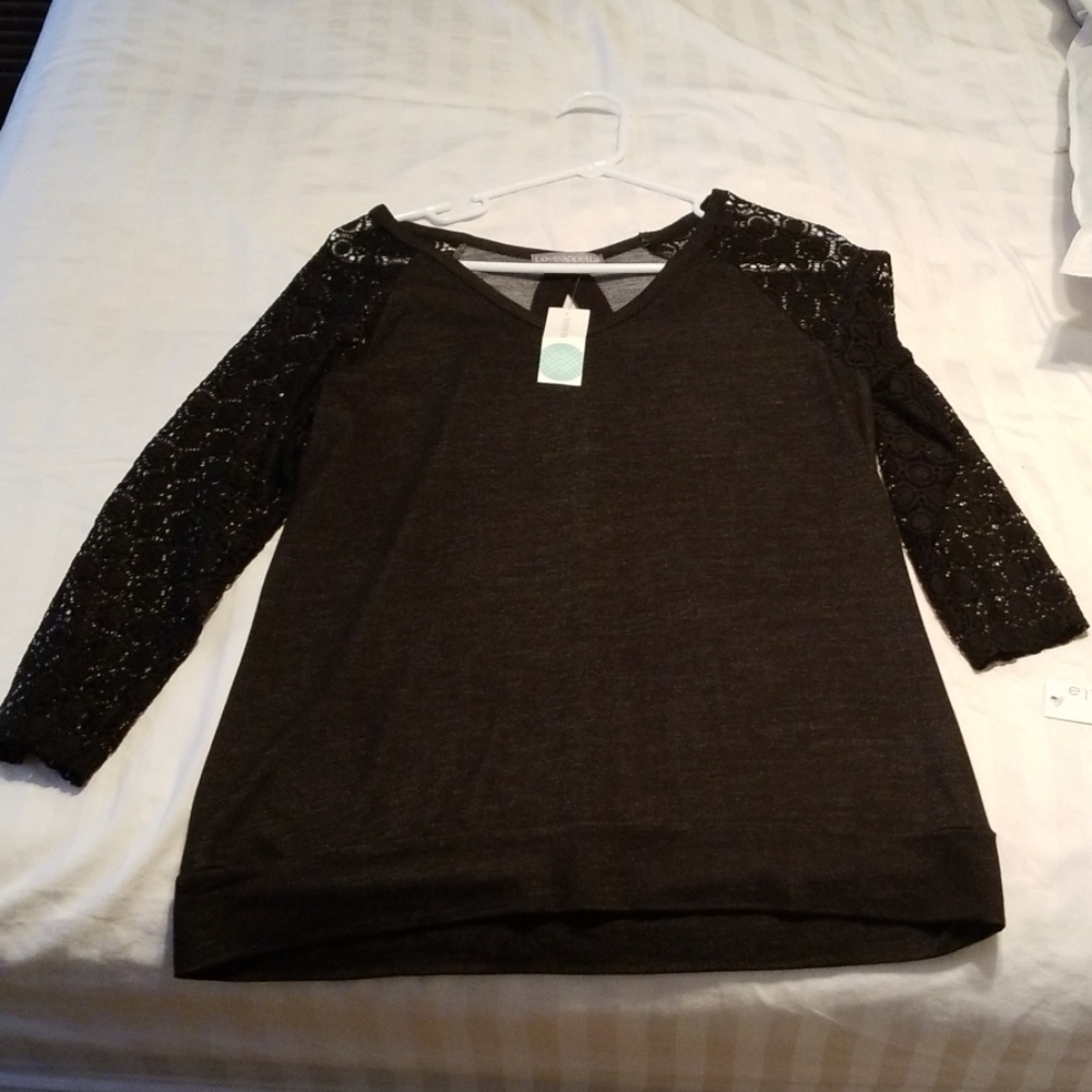 Gray crochet sleeve keyhole back top